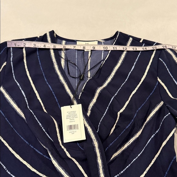 H by Halston Top Navy Striped Women's Size M - Picture 11 of 16